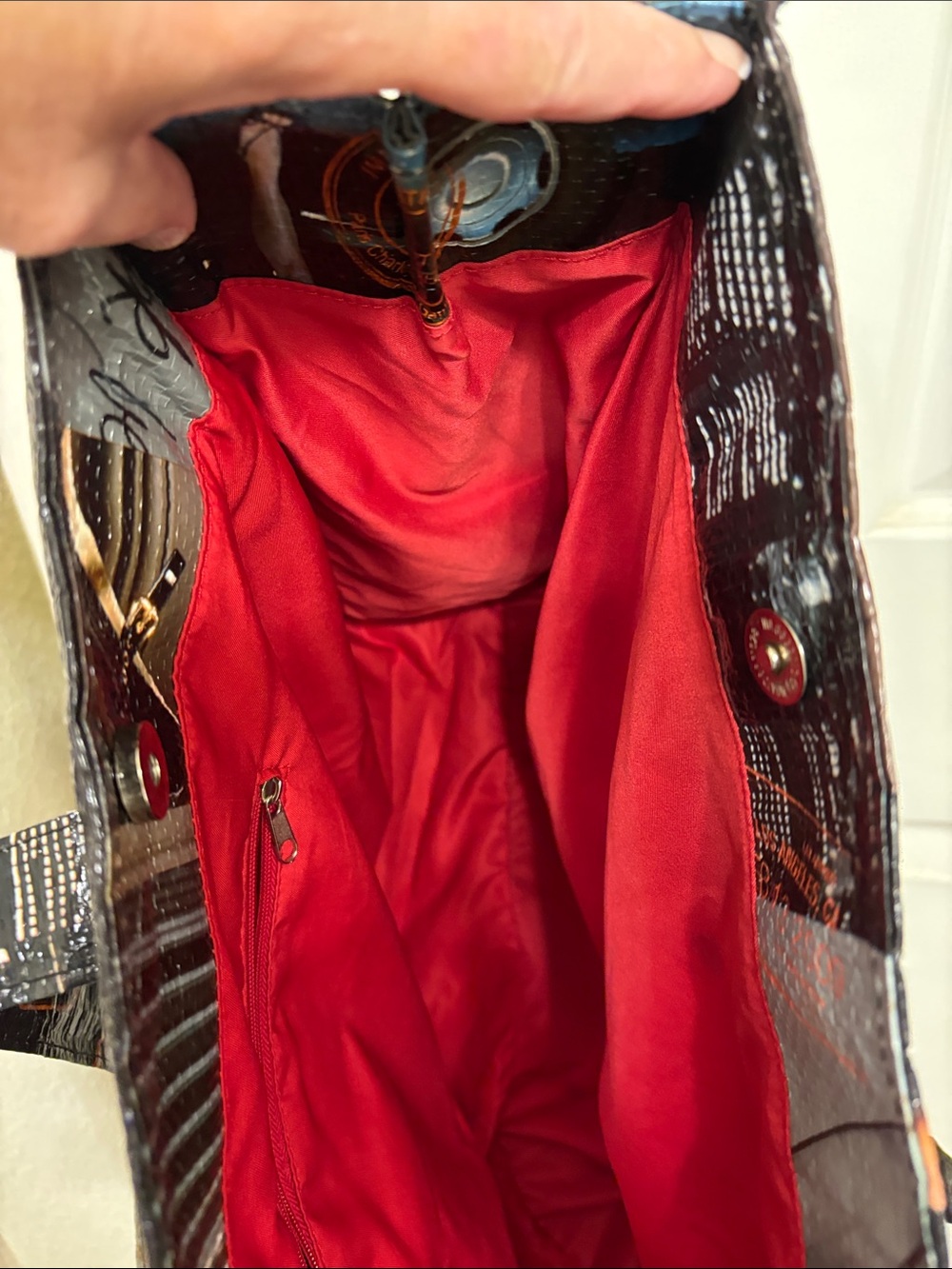 Textured shiny vinyl high heel themed shopper tote - Picture 10 of 12